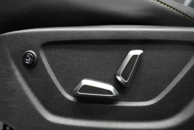 Geely Coolray I Рестайлинг с пробегом 2023 года, цена 2 320 000 рублей, 25000 км, внедорожник, Автокод Объявления