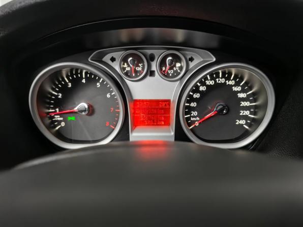 Ford Focus II Рестайлинг с пробегом 2010 года, цена 424 000 рублей, 350764 км, хэтчбек, Автокод Объявления