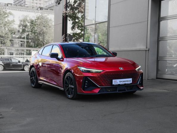 Changan UNI-V I с пробегом 2023 года, цена 2 270 000 рублей, 19005 км, лифтбек, Автокод Объявления