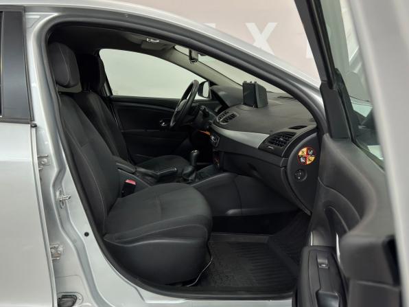 Renault Fluence I с пробегом 2012 года, цена 585 000 рублей, 176154 км, седан, Автокод Объявления