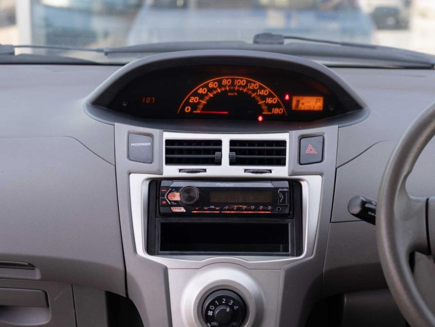 Toyota Vitz II (XP90) Новосибирск  - изображение 13