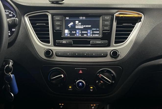 Hyundai Solaris II с пробегом 2019 года, цена 1 315 000 рублей, 104229 км, седан, Автокод Объявления