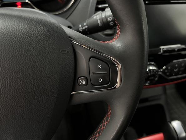 Renault Kaptur I с пробегом 2019 года, цена 1 645 000 рублей, 98390 км, внедорожник, Автокод Объявления