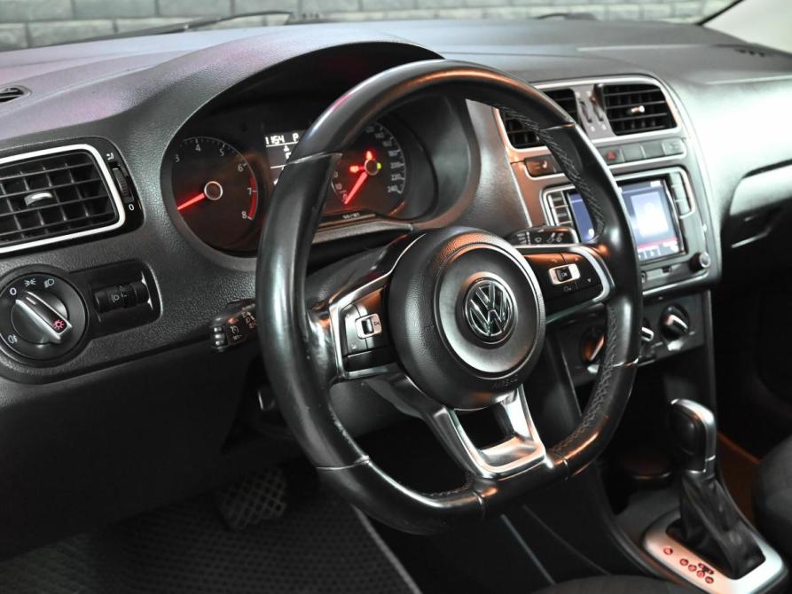 Volkswagen Polo V Рестайлинг Екатеринбург  - изображение 12