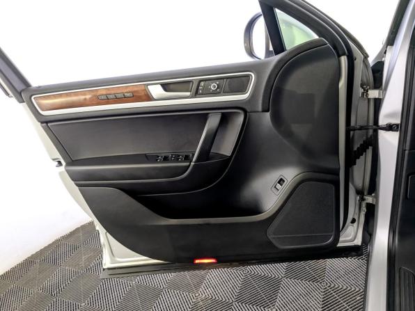 Volkswagen Touareg II с пробегом 2013 года, цена 1 952 500 рублей, 177393 км, внедорожник, Автокод Объявления