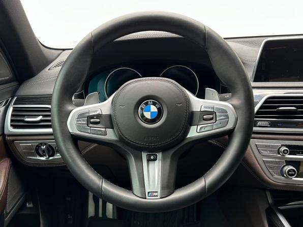 BMW 7 серии VI (G11/G12) с пробегом 2018 года, цена 4 100 000 рублей, 172265 км, седан, Автокод Объявления