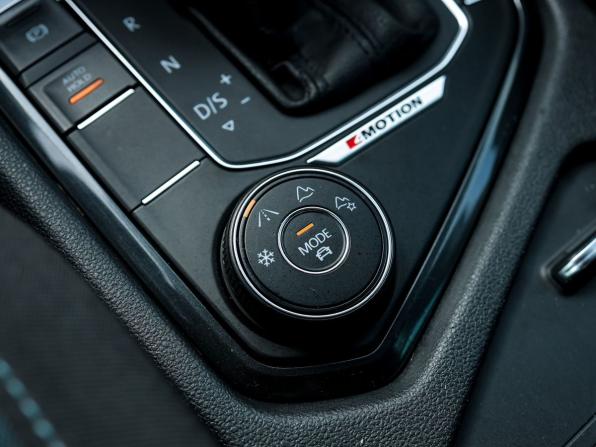Volkswagen Tiguan II с пробегом 2019 года, цена 2 599 000 рублей, 111866 км, внедорожник, Автокод Объявления