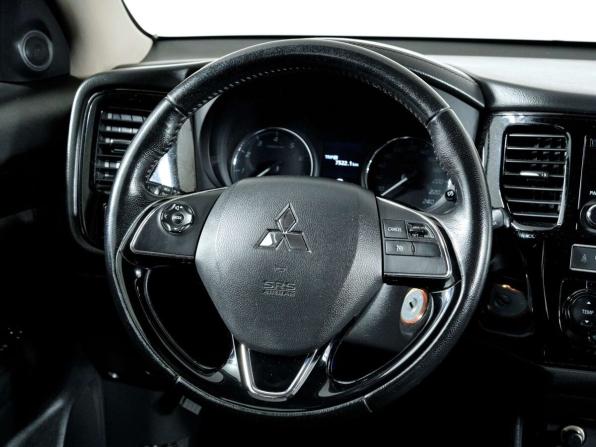 Mitsubishi Outlander III Рестайлинг 3 с пробегом 2019 года, цена 1 698 000 рублей, 90258 км, внедорожник, Автокод Объявления