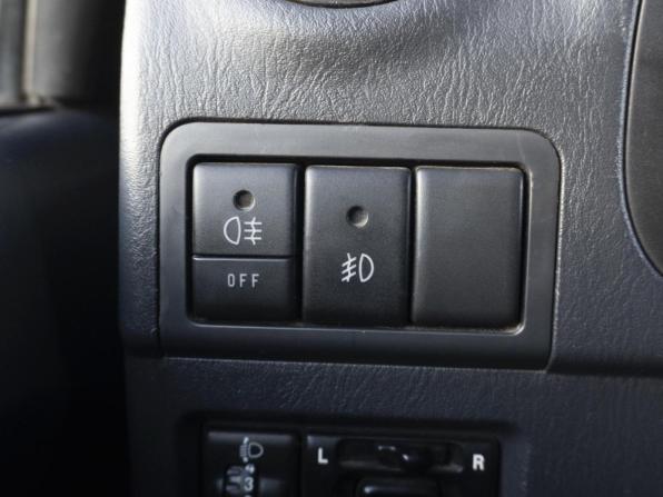 Suzuki Jimny III Рестайлинг 1 с пробегом 2006 года, цена 939 000 рублей, 118545 км, внедорожник, Автокод Объявления