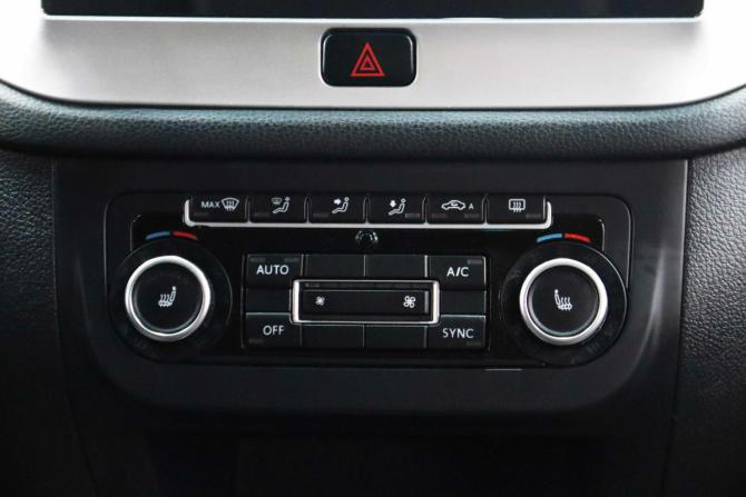 Volkswagen Tiguan I Рестайлинг с пробегом 2015 года, цена 1 470 750 рублей, 249459 км, внедорожник, Автокод Объявления