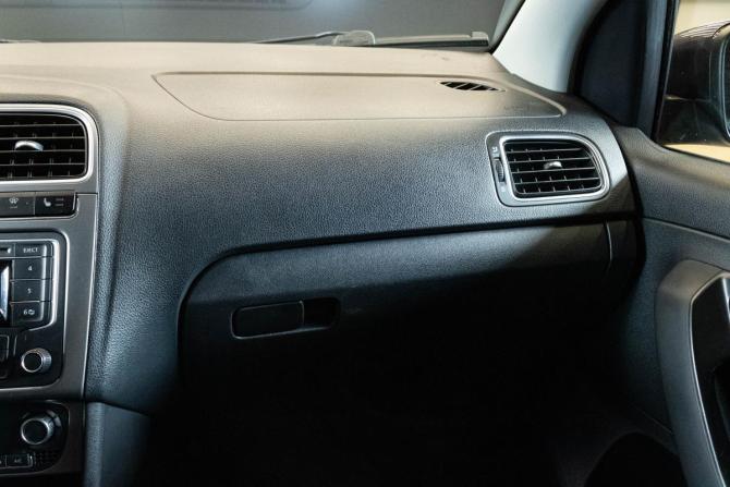 Volkswagen Polo V с пробегом 2015 года, цена 799 000 рублей, 186252 км, седан, Автокод Объявления