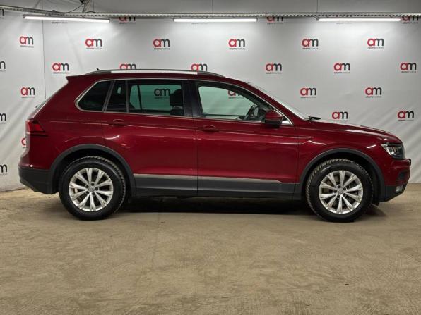 Volkswagen Tiguan II с пробегом 2018 года, цена 2 499 000 рублей, 184000 км, внедорожник, Автокод Объявления