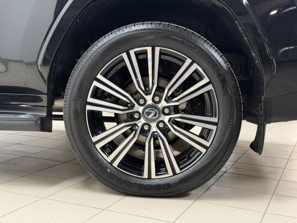 Lexus LX IV с пробегом 2025 года, цена 18 500 000 рублей, 13 км, внедорожник, Автокод Объявления