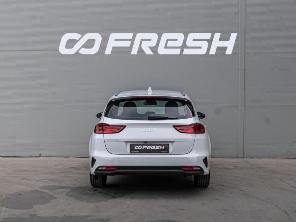 Kia Ceed III Рестайлинг с пробегом 2022 года, цена 2 260 000 рублей, 41418 км, универсал, Автокод Объявления
