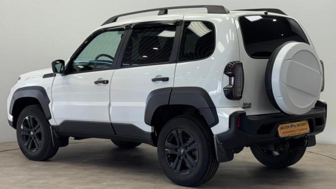 Lada (ВАЗ) Niva Travel I с пробегом 2022 года, цена 950 000 рублей, 16076 км, внедорожник, Автокод Объявления