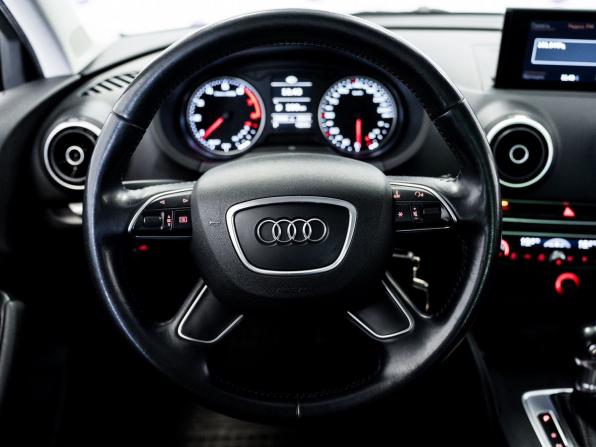 Audi A3 III (8V) с пробегом 2016 года, цена 1 590 000 рублей, 120355 км, седан, Автокод Объявления