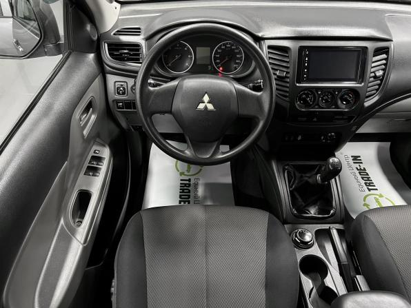 Mitsubishi L200 V с пробегом 2015 года, цена 2 125 000 рублей, 120648 км, offers.body_type.unknown, Автокод Объявления