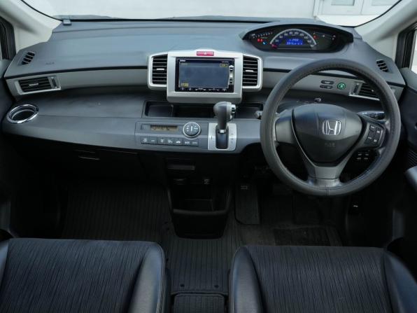 Honda Freed I Рестайлинг с пробегом 2012 года, цена 1 080 000 рублей, 107657 км, компактвэн, Автокод Объявления