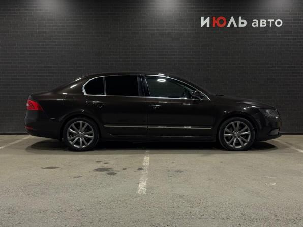 Skoda Superb II Рестайлинг с пробегом 2013 года, цена 1 190 000 рублей, 183137 км, лифтбек, Автокод Объявления