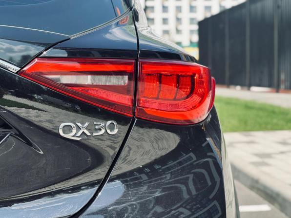 Infiniti QX30 с пробегом 2017 года, цена 2 190 000 рублей, 113480 км, внедорожник, Автокод Объявления