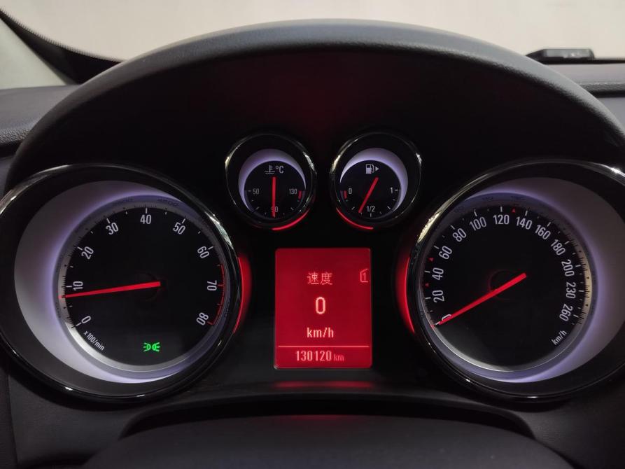 Opel Astra J Рестайлинг Санкт-Петербург  - изображение 20