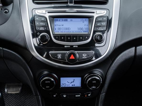 Hyundai Solaris I с пробегом 2011 года, цена 840 000 рублей, 181859 км, хэтчбек, Автокод Объявления