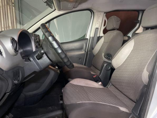 Peugeot Partner II с пробегом 2011 года, цена 550 000 рублей, 320001 км, компактвэн, Автокод Объявления