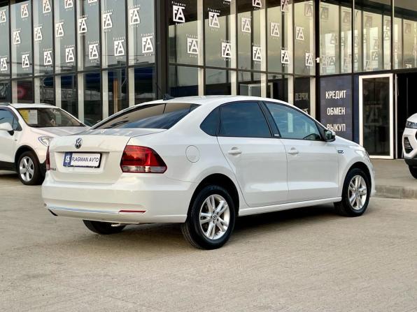 Volkswagen Polo V Рестайлинг с пробегом 2017 года, цена 1 155 000 рублей, 132000 км, седан, Автокод Объявления