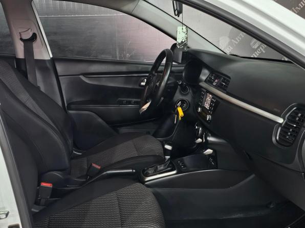 Kia Rio IV с пробегом 2019 года, цена 980 000 рублей, 168000 км, хэтчбек, Автокод Объявления