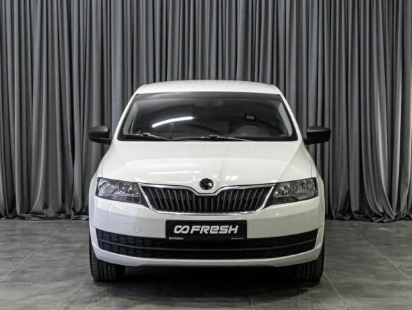 Skoda Rapid I с пробегом 2015 года, цена 729 000 рублей, 203930 км, лифтбек, Автокод Объявления