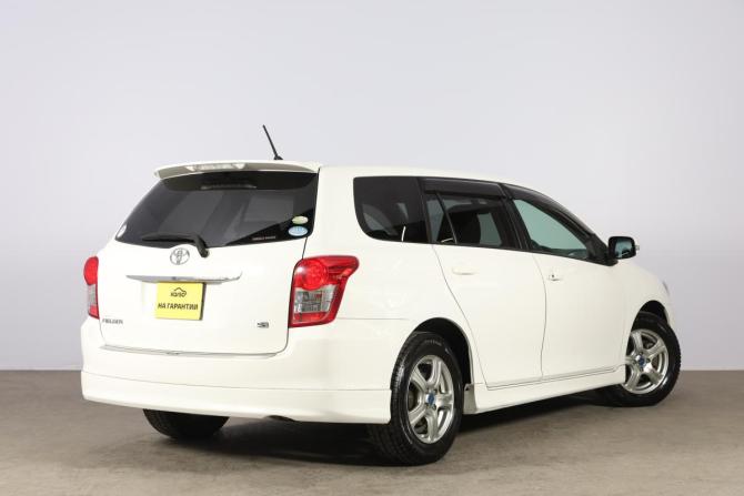 Toyota Corolla X (E140 E150) с пробегом 2010 года, цена 1 369 000 рублей, 59500 км, универсал, Автокод Объявления