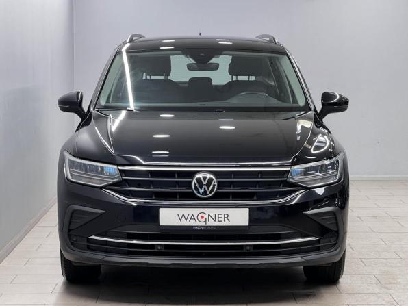 Volkswagen Tiguan II Рестайлинг с пробегом 2021 года, цена 2 626 000 рублей, 80444 км, внедорожник, Автокод Объявления