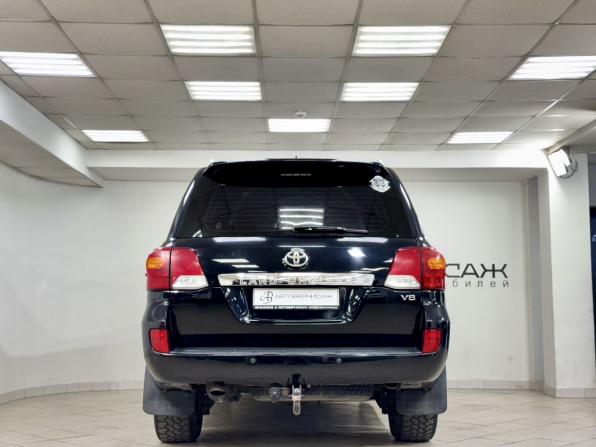 Toyota Land Cruiser 200 Series Рестайлинг 1 с пробегом 2014 года, цена 3 680 000 рублей, 253318 км, внедорожник, Автокод Объявления