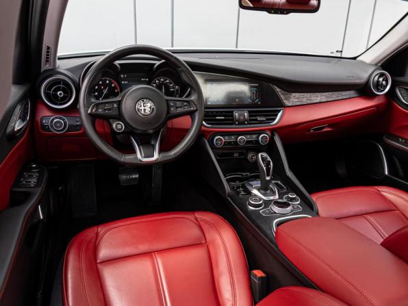 Alfa Romeo Giulia II (952) с пробегом 2019 года, цена 3 745 000 рублей, 55445 км, седан, Автокод Объявления