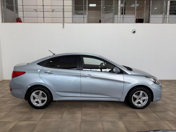 Hyundai Solaris I с пробегом 2012 года, цена 850 000 рублей, 205000 км, седан, Автокод Объявления