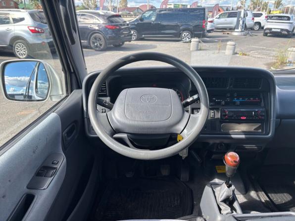 Toyota HiAce H100 с пробегом 2003 года, цена 1 090 000 рублей, 235445 км, минивэн, Автокод Объявления