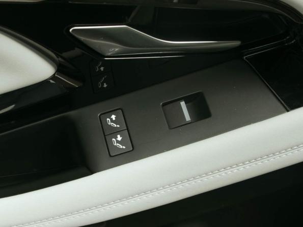Land Rover Range Rover Evoque II Рестайлинг с пробегом 2024 года, цена 5 250 000 рублей, 10756 км, внедорожник, Автокод Объявления