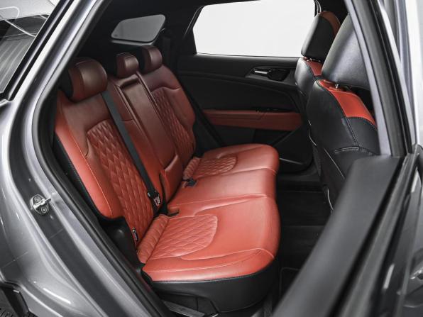 Kia Sportage V с пробегом 2024 года, цена 3 654 000 рублей, 37768 км, внедорожник, Автокод Объявления