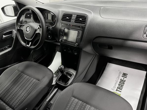 Volkswagen Polo V с пробегом 2015 года, цена 1 045 000 рублей, 100882 км, седан, Автокод Объявления
