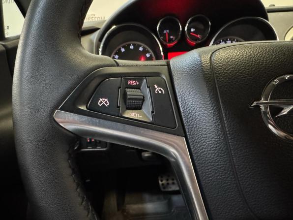 Opel Astra J с пробегом 2012 года, цена 599 000 рублей, 178000 км, хэтчбек, Автокод Объявления
