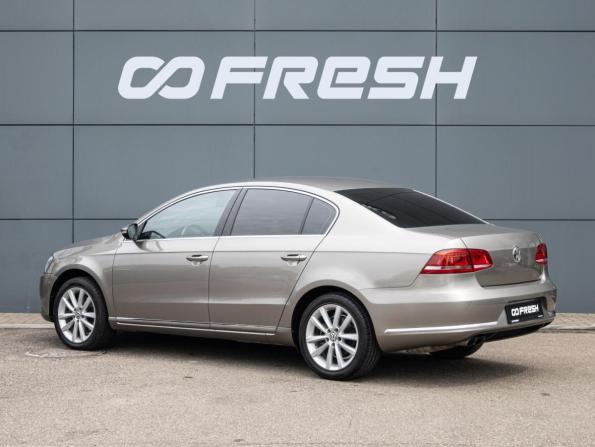 Volkswagen Passat B7 с пробегом 2012 года, цена 1 070 000 рублей, 271812 км, седан, Автокод Объявления
