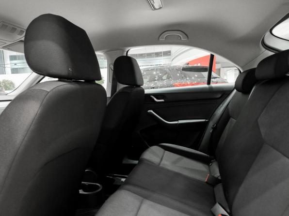 Skoda Rapid I с пробегом 2016 года, цена 1 080 000 рублей, 88160 км, лифтбек, Автокод Объявления