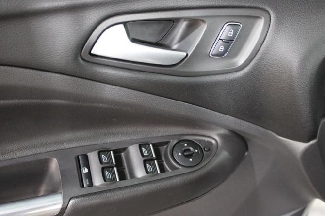 Ford Kuga II с пробегом 2015 года, цена 1 149 000 рублей, 199542 км, внедорожник, Автокод Объявления