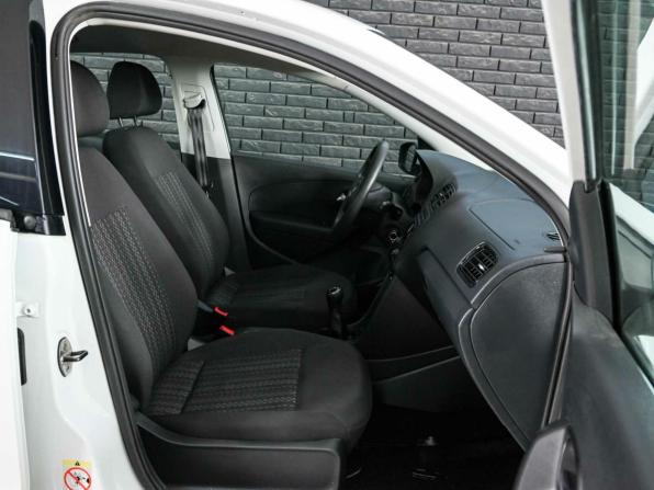 Volkswagen Polo V Рестайлинг с пробегом 2019 года, цена 1 055 000 рублей, 36366 км, седан, Автокод Объявления