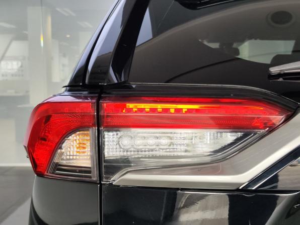 Toyota RAV4 V (XA50) с пробегом 2021 года, цена 3 999 000 рублей, 39000 км, внедорожник, Автокод Объявления