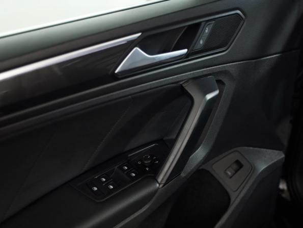 Volkswagen Tiguan II с пробегом 2020 года, цена 2 849 000 рублей, 151798 км, внедорожник, Автокод Объявления