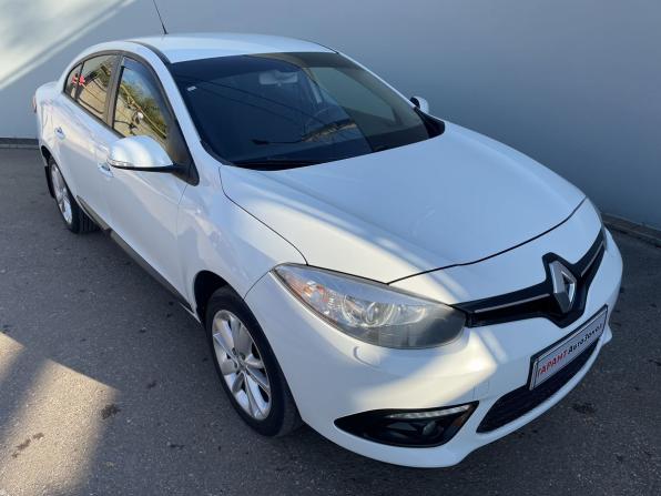 Renault Fluence I Рестайлинг с пробегом 2016 года, цена 895 000 рублей, 238216 км, седан, Автокод Объявления