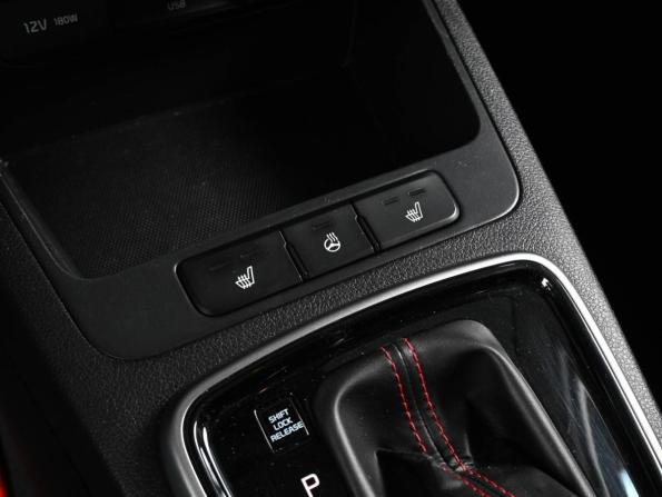 Kia Rio IV Рестайлинг с пробегом 2021 года, цена 1 849 000 рублей, 126010 км, хэтчбек, Автокод Объявления