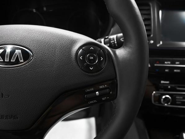 Kia Quoris I Рестайлинг с пробегом 2014 года, цена 1 345 000 рублей, 163095 км, седан, Автокод Объявления