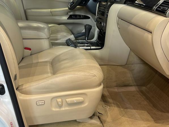 Lexus LX III Рестайлинг с пробегом 2015 года, цена 5 950 000 рублей, 220210 км, внедорожник, Автокод Объявления